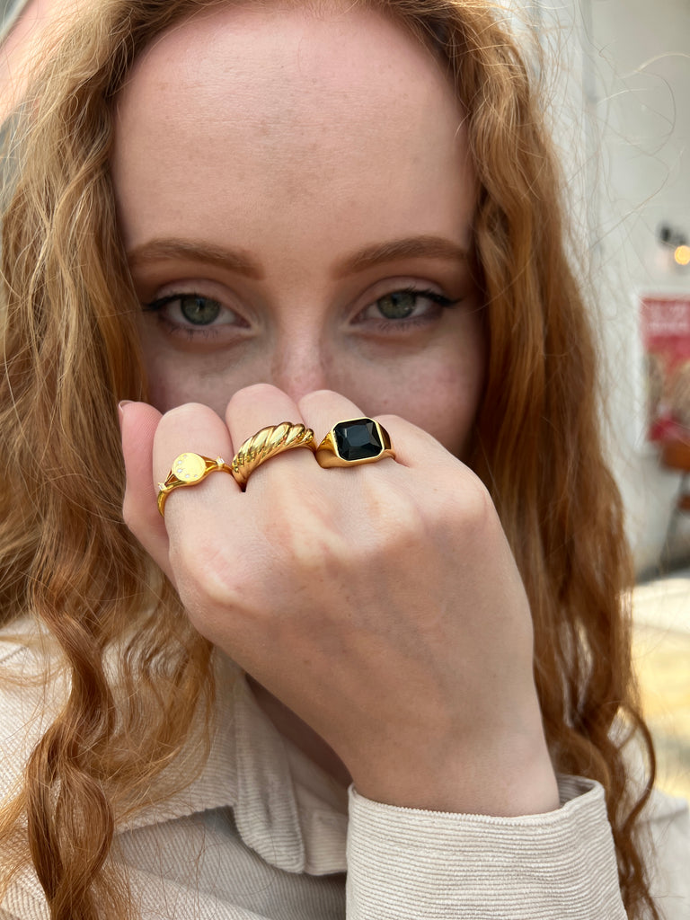 Styling with Gold Rings - Tips and Tricks for Making a Statement