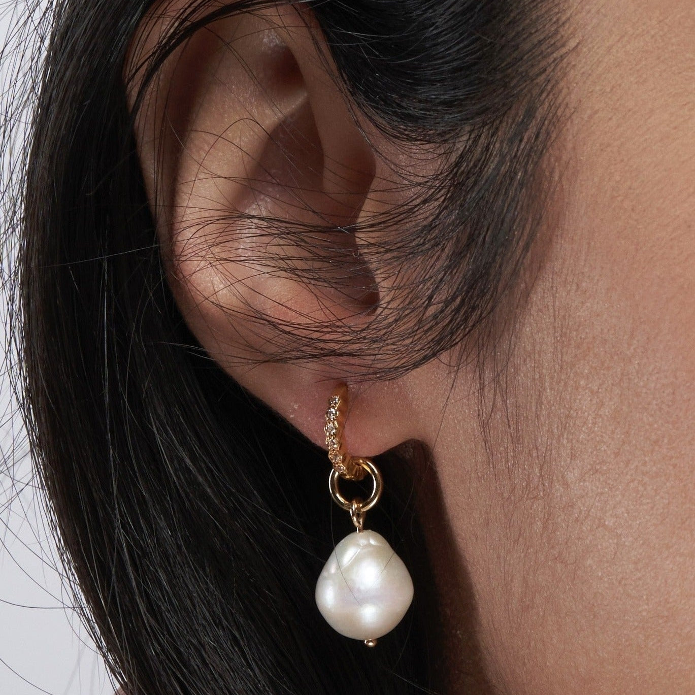 Cordelia Pearl Honeycomb Hoops