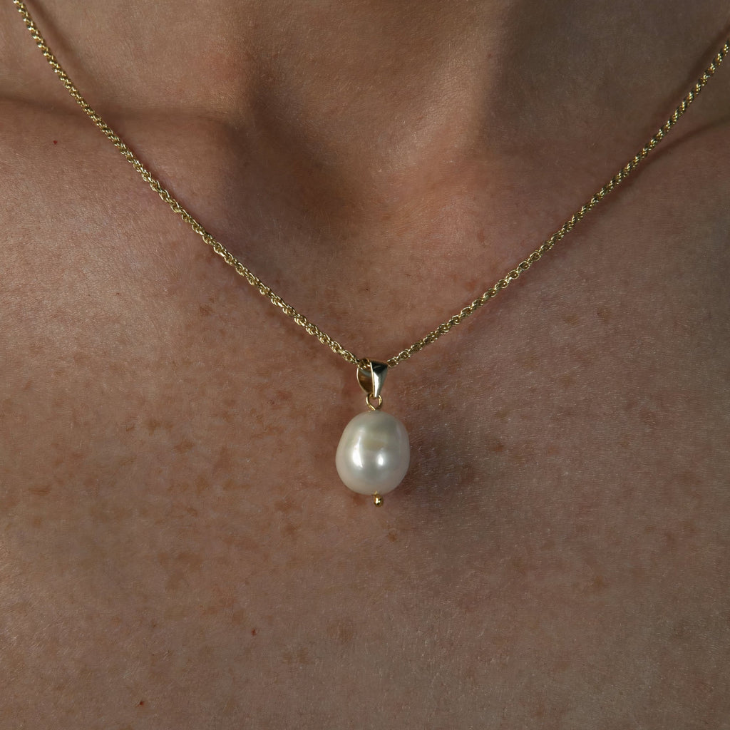 Power Pearl Fresh Water Cultured Baroque Pearl Drop Pendant Necklace 14ct Gold on Sterling Silver with rope chain